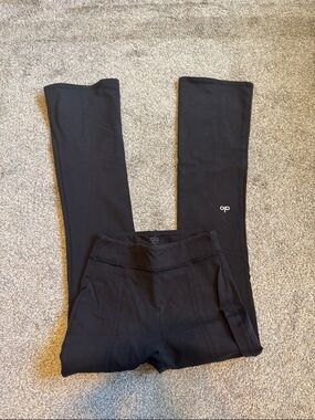 Alo Yoga flutter legging 7/8 leg length